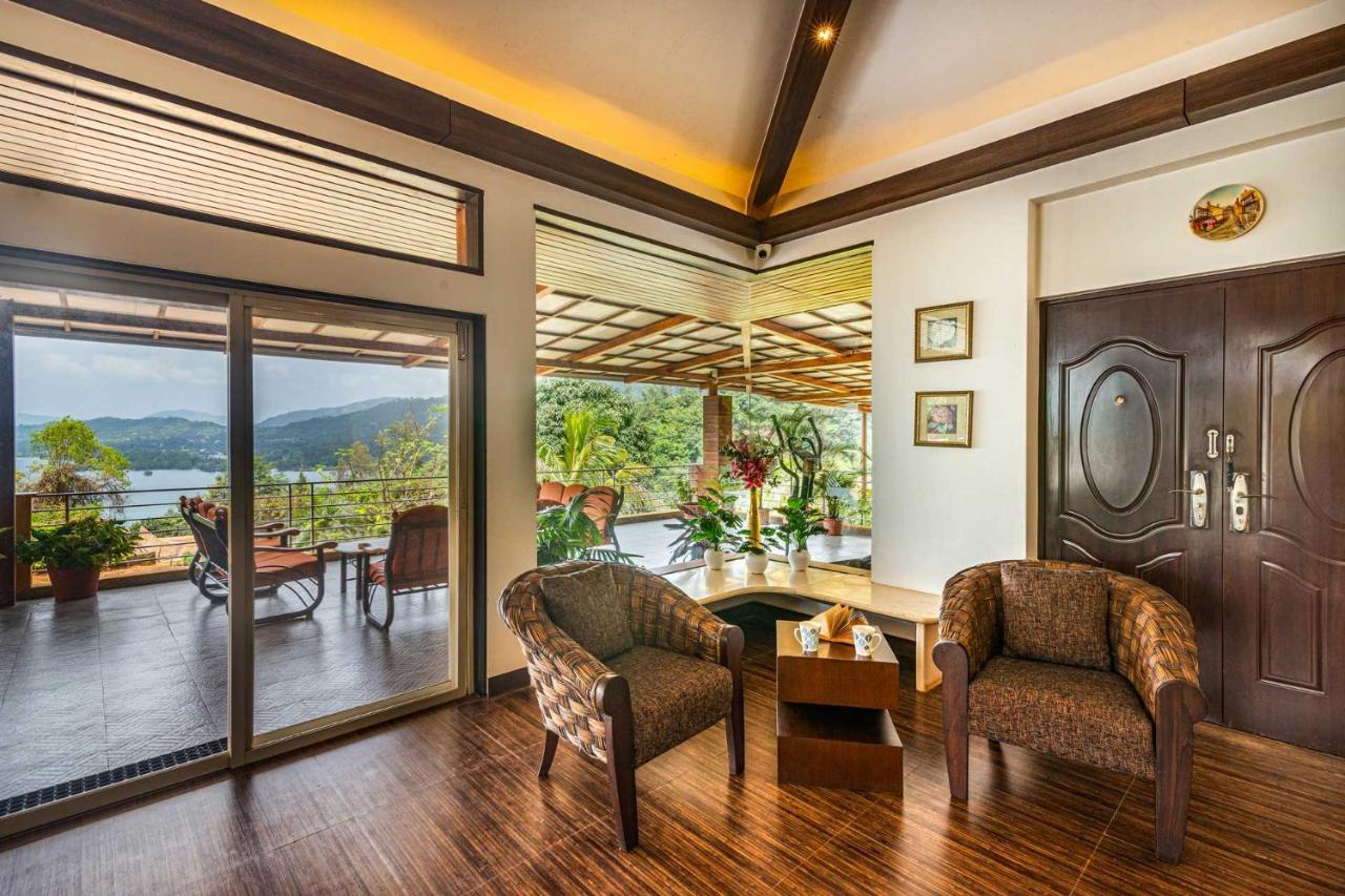 Ekam Lake House By Stayvista With Mountain & Lake Views, Outdoor Jacuzzi, Sauna, Modern Amenities & Kitchen Garden Pune Extérieur photo